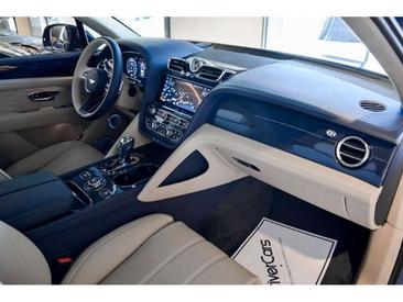 Bentley Bentayga Hybrid — photo 4