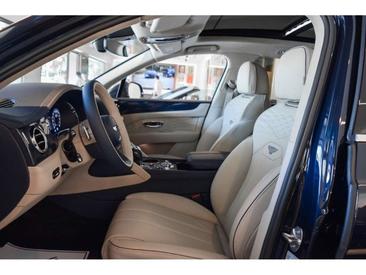 Bentley Bentayga Hybrid — photo 5