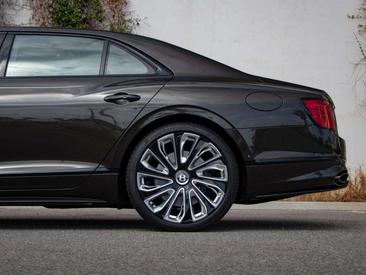 Bentley Flying Spur Berline Mulliner — photo 5