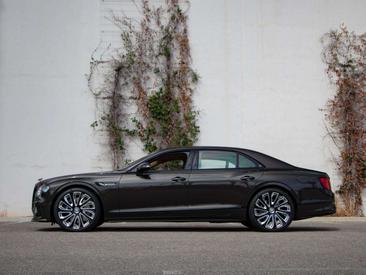 Bentley Flying Spur Berline Mulliner — photo 6
