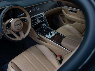 Bentley Flying Spur Berline Mulliner — photo 15
