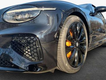 Bentley Continental GTC Cabriolet V8 — photo 2