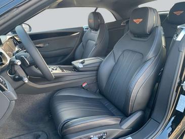 Bentley Continental GTC Cabriolet V8 — photo 13