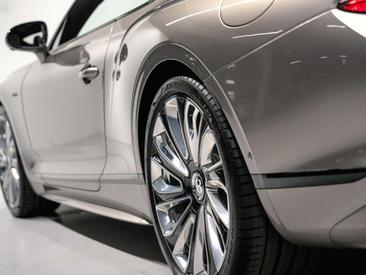 Bentley Continental GT Mulliner — photo 8