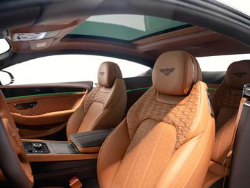 Bentley Continental GT Mulliner — photo 12