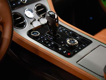 Bentley Continental GT Mulliner — photo 14