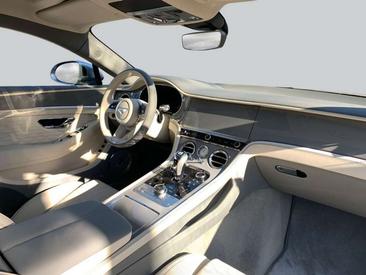 Bentley Continental GT Mulliner — photo 3