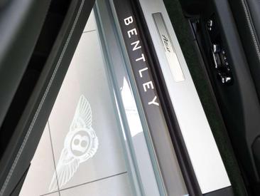 Bentley Continental GTC Cabriolet V8 — photo 13