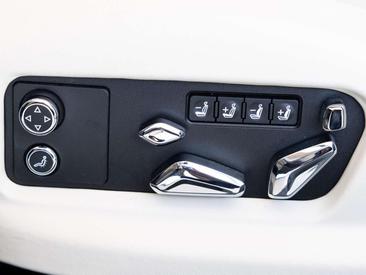 Bentley Flying Spur Berline V8 — photo 22