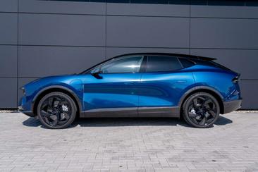 Lotus Eletre — photo 5