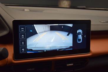 Lotus Emira I4 — photo 23