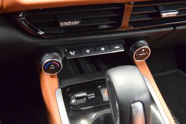 Lotus Emira I4 — photo 24
