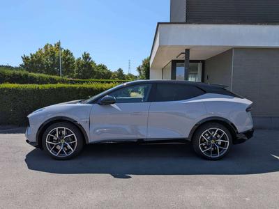 Lotus Eletre