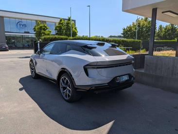 Lotus Eletre — photo 3