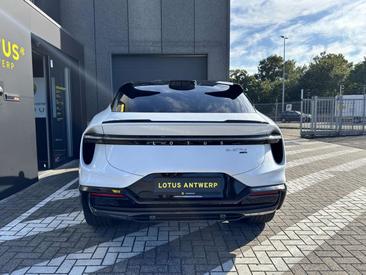 Lotus Eletre — photo 9