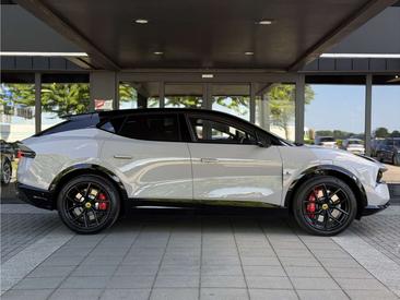Lotus Eletre — photo 3