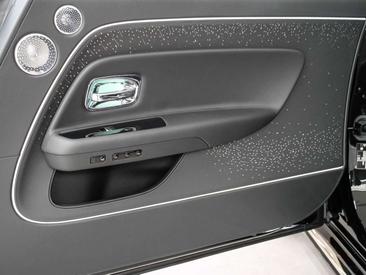 Rolls-Royce Spectre — photo 19