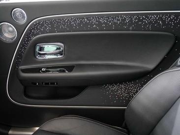 Rolls-Royce Spectre — photo 23