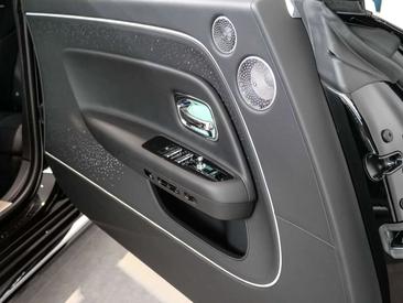 Rolls-Royce Spectre — photo 27