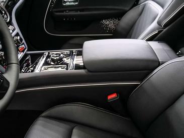 Rolls-Royce Spectre — photo 28