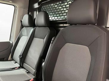 Volkswagen Crafter — photo 9