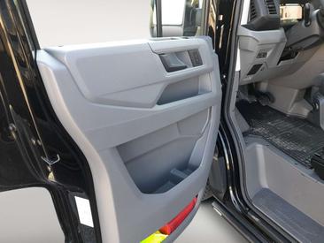 Volkswagen Crafter — photo 14