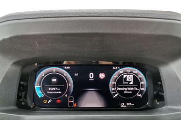 Volkswagen Crafter — photo 8
