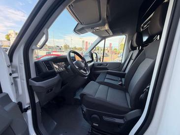 Volkswagen Crafter — photo 11