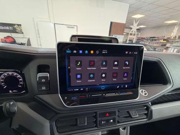 Volkswagen Crafter — photo 11