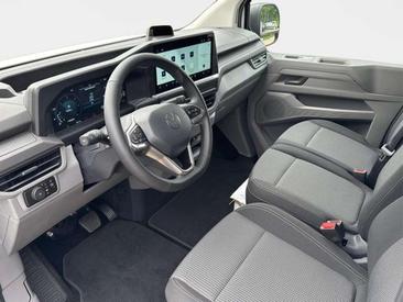 Volkswagen Caravelle — photo 8