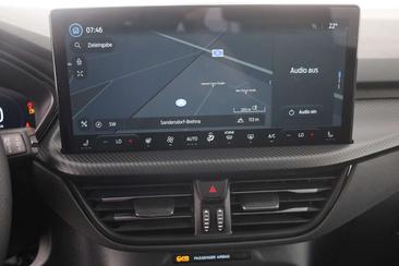 Ford Kuga 2.5 Duratec FHEV 180 — photo 10
