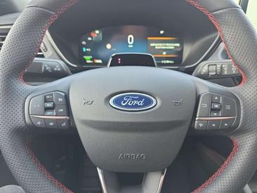 Ford Kuga 2.5 PHEV 243 — photo 18
