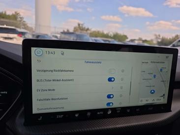 Ford Kuga 2.5 PHEV 243 — photo 32