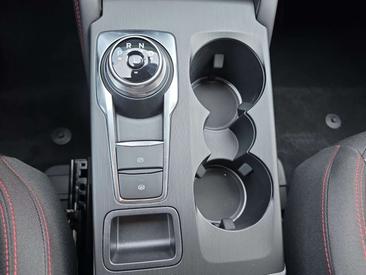 Ford Kuga 2.5 PHEV 243 — photo 24