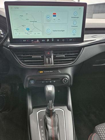 Ford Focus 5 Portes 1.0 EcoBoost MHEV — photo 11