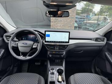 Ford Kuga 2.5 PHEV 243 — photo 25