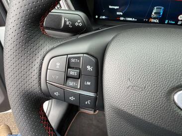 Ford Kuga 2.5 PHEV 243 — photo 15