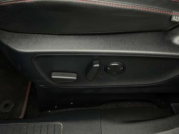 Ford Kuga 2.5 Duratec PHEV — photo 14