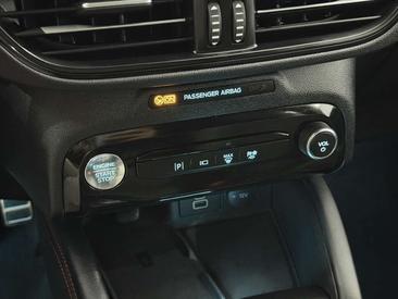 Ford Kuga 2.5 Duratec PHEV — photo 17