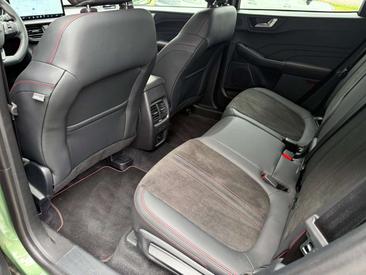 Ford Kuga 2.5 PHEV 243 — photo 29