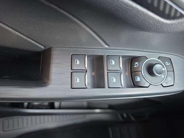 Ford Kuga 2.5 PHEV 243 — photo 23