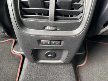 Ford Kuga 2.5 PHEV 243 — photo 31