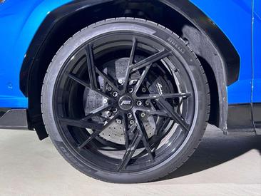 Lamborghini Urus — photo 6