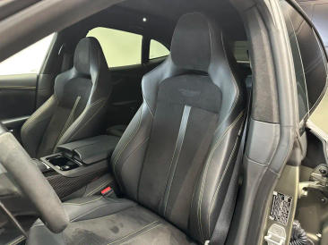 Aston Martin DBX 707 — photo 10