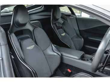 Aston Martin Vantage V8 — photo 29