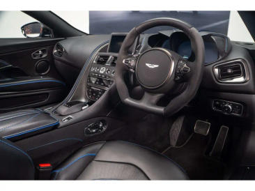 Aston Martin DBS Superleggera V12 — photo 3