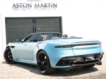 Aston Martin DBS Superleggera V12 — photo 2