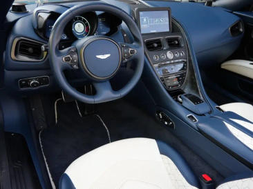 Aston Martin DBS Superleggera V12 — photo 3