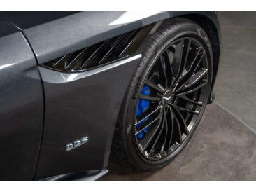 Aston Martin DBS Superleggera V12 — photo 9