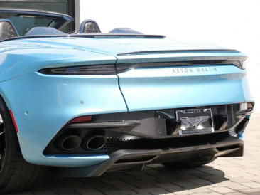 Aston Martin DBS Superleggera V12 — photo 8